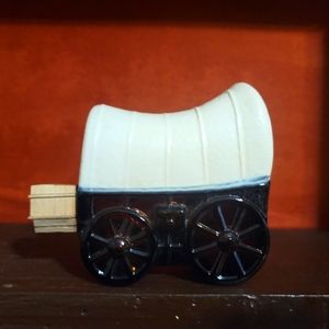 Avon Covered Wagon Aftershave Decanter Vintage 70s